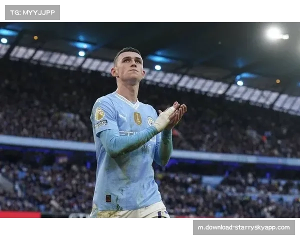 福登复出改善曼城进攻 伪九号跑动创造空间